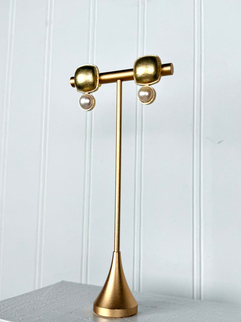 Jennifer Gold/Pearl Earrings