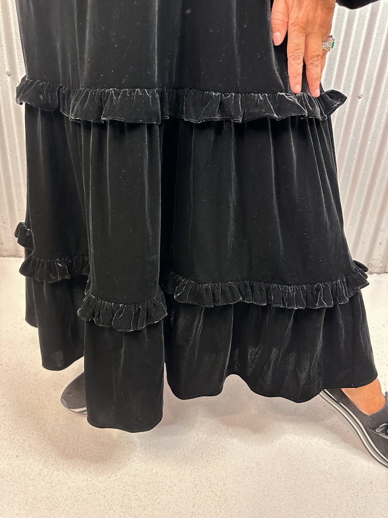 The Harley Velvet Dress- Black