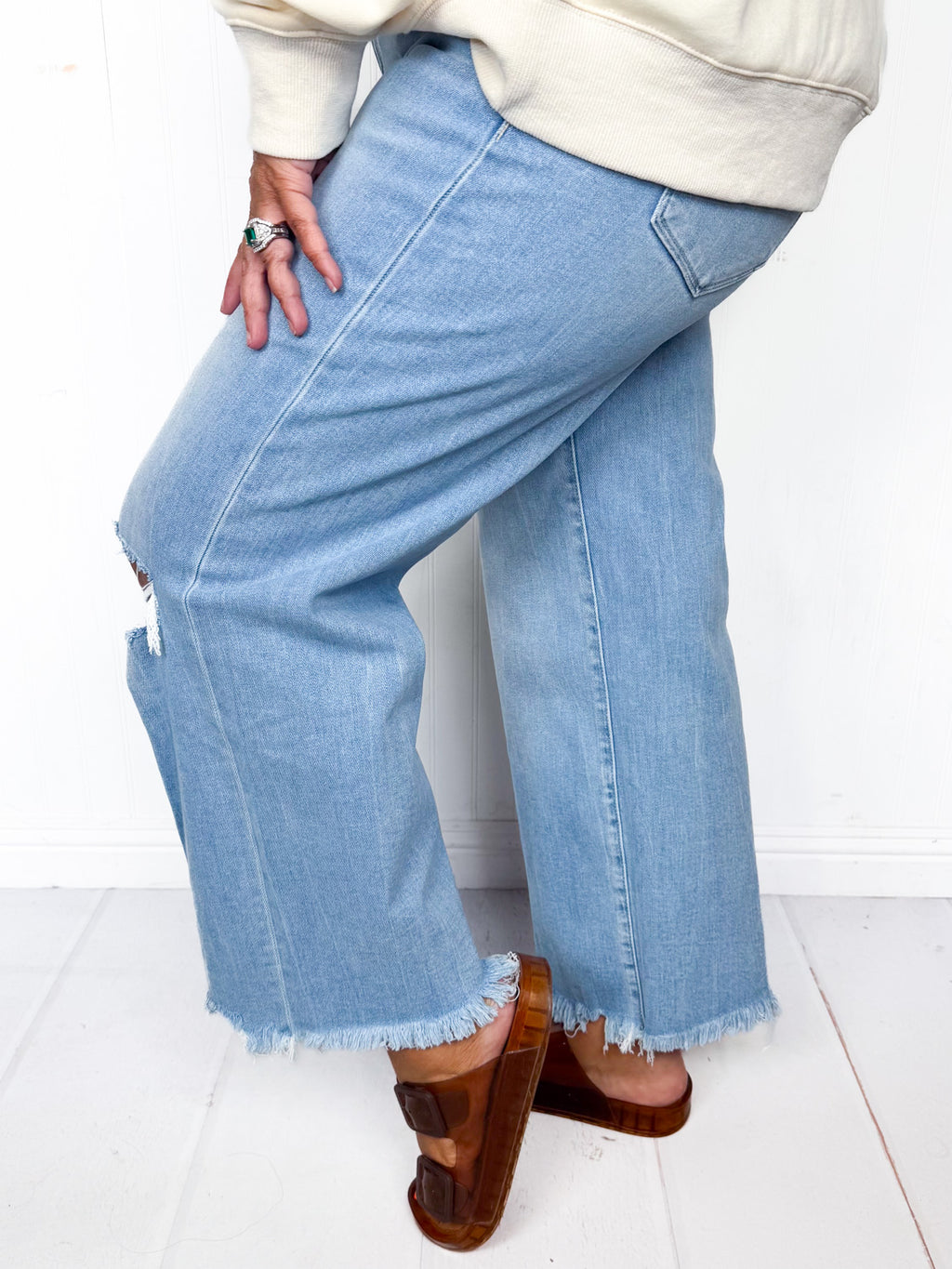 Vervet- Abby High Rise Crop Wide Leg Jeans
