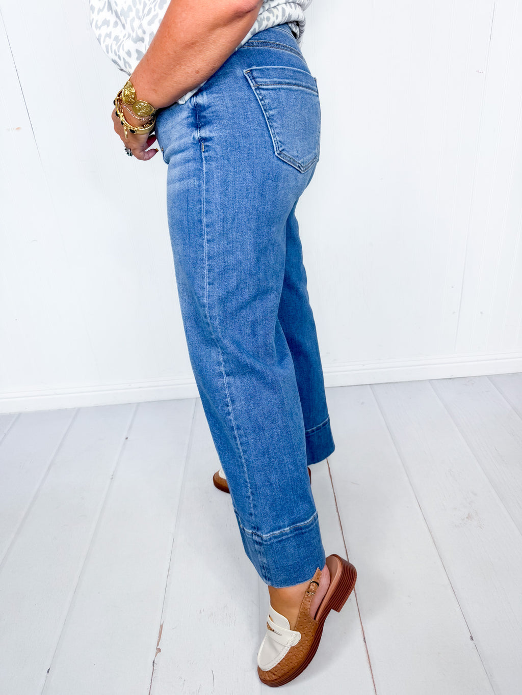 Risen- Taylor Crop Wide Pintuck Front Jeans